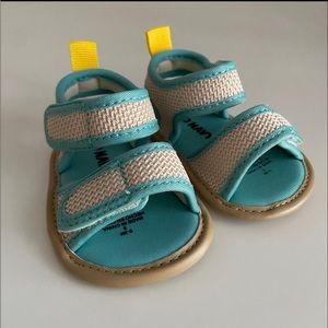 Old Navy baby shoes 0-3 months